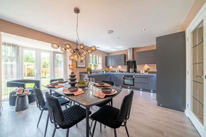 4 Bedroom Detached House For Sale In Station Road, Carlton, Selby, North Yorkshire, DN14