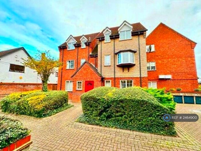 2 Bedroom Maisonette To Rent In St. Francis Court, Shefford, SG17