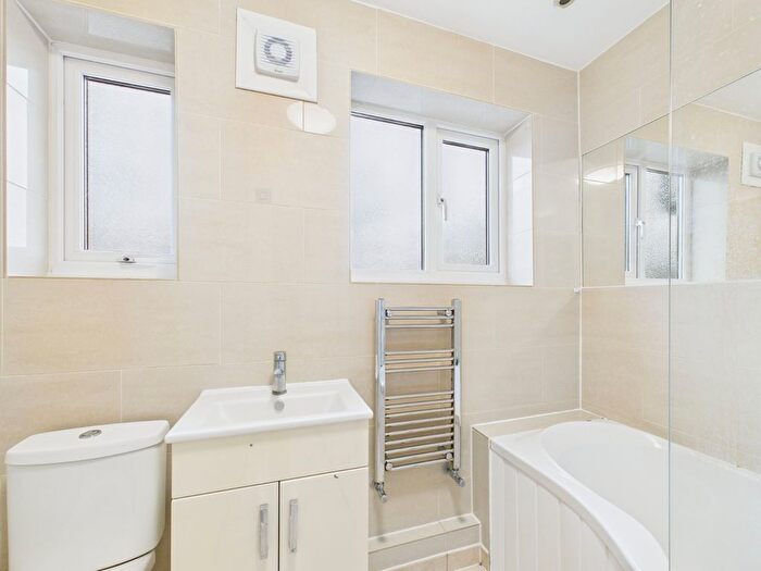 2 Bedroom Maisonette To Rent In Sunbury Road, Feltham, TW13