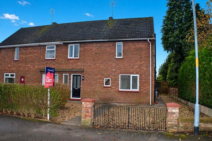 3 Bedroom Semi-Detached House To Rent In Chestnut Avenue, Spalding, Lincs, PE11