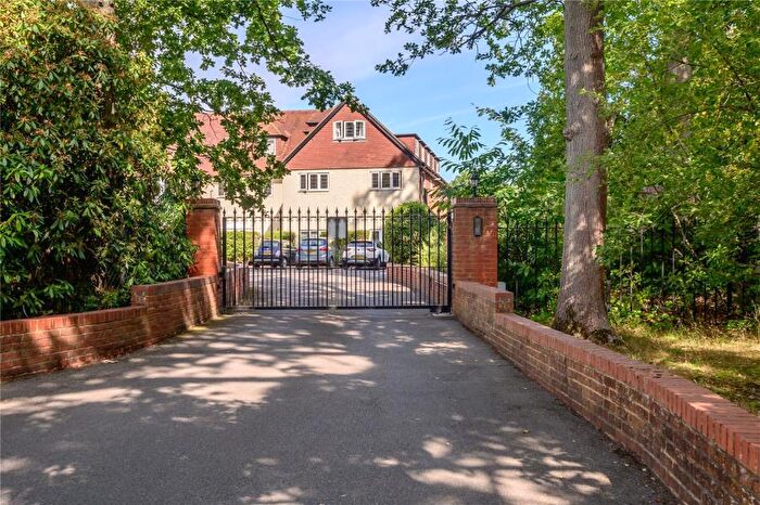 2 Bedroom Apartment To Rent In Worplesdon, Surrey, GU22