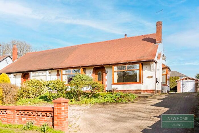 3 Bedroom Semi-Detached House For Sale In Lever Park Avenue, Horwich, Bolton, BL6