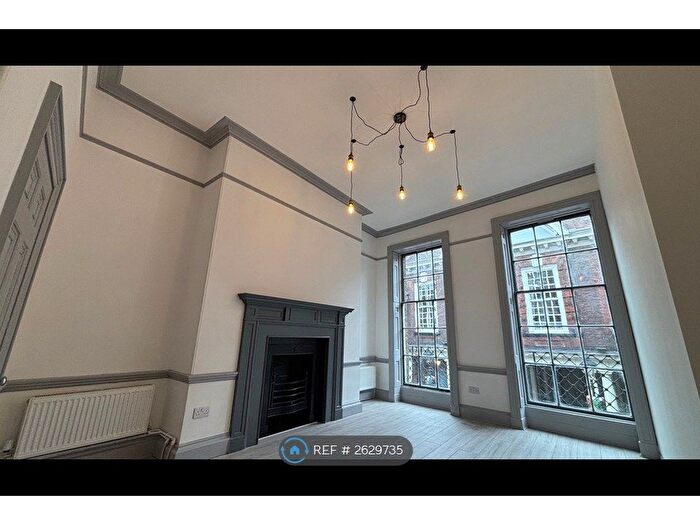 1 Bedroom Flat To Rent In High Street, Rochester, ME1
