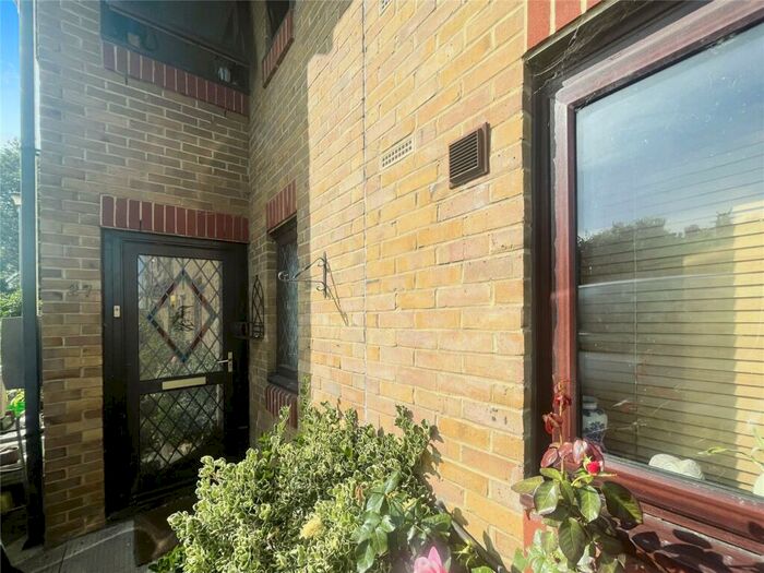 1 Bedroom Flat To Rent In Miles Court, Cuthbert Road, Croydon, CR0