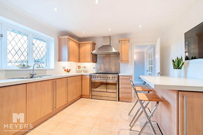 5 Bedroom Detached House For Sale In Springdale Road, Corfe Mullen, BH21