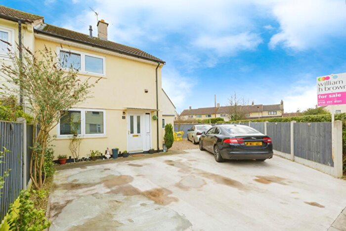 3 Bedroom End Of Terrace House For Sale In Bedale Drive, Leicester, Leicestershire, LE4