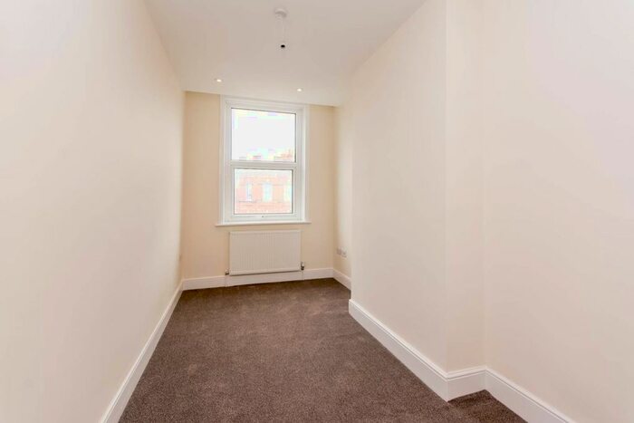 2 Bedroom Flat To Rent In Cricklewood Broadway, Cricklewood, London, NW2