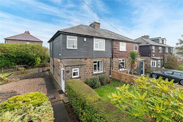 3 Bedroom Semi Detached House For Sale In Windy Grove, Wilsden, BD15