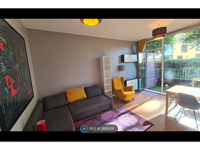 2 Bedroom Flat To Rent In Aqua Apartments, London, N4