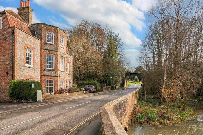 6 Bedroom Detached House To Rent In Bridge Street, Fareham, PO17