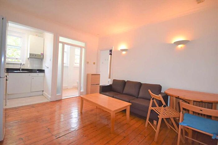 1 Bedroom Flat For Sale In Chiswick Road, London, W4