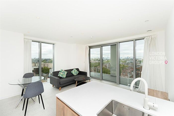 1 Bedroom Flat To Rent In Jacquard Point, Cendal Crescent, London, E1