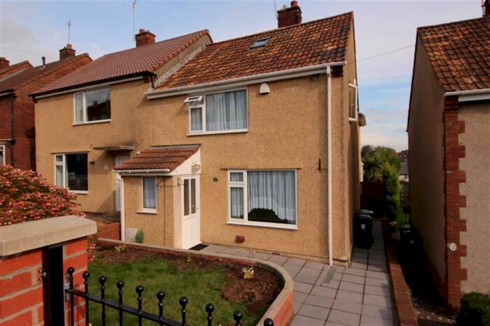 4 Bedroom End Of Terrace House To Rent In Almond Way, Downend, Bristol, BS16