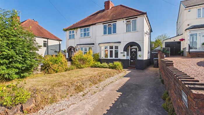3 Bedroom Semi-Detached House For Sale In Maypole Hill, Halesowen, B63