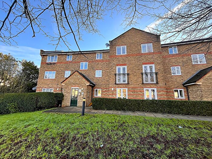 2 Bedroom Flat To Rent In Nottage Crescent, CM7