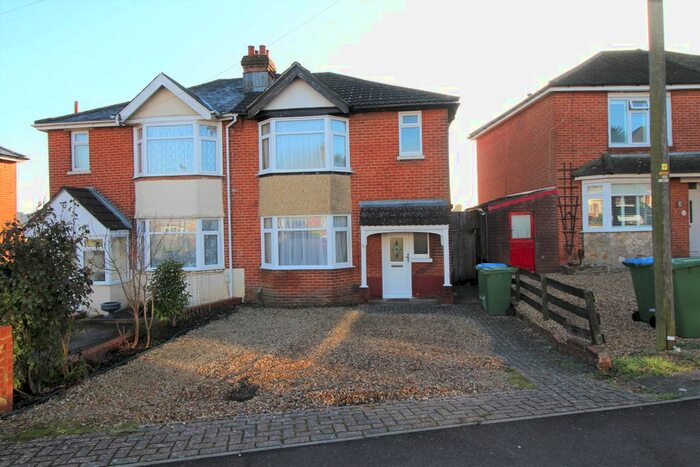 3 Bedroom Semi-Detached House To Rent In Rownhams Road, Southampton SO16
