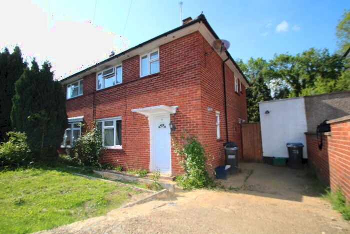 3 Bedroom House To Rent In Rowdown Crescent, Croydon, CR0