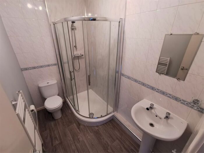 2 Bedroom Cottage To Rent In Bolton Road North, Ramsbottom, Bury, BL0