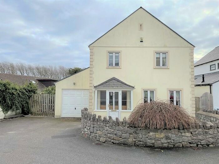 3 Bedroom Serviced Apartments To Rent In Ashleigh Court, New Road, Porthcawl, Bridgend., CF36