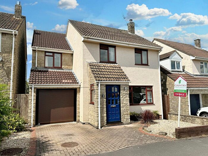 4 Bedroom Detached House For Sale In Honeyborne Way, Wickwar, GL12