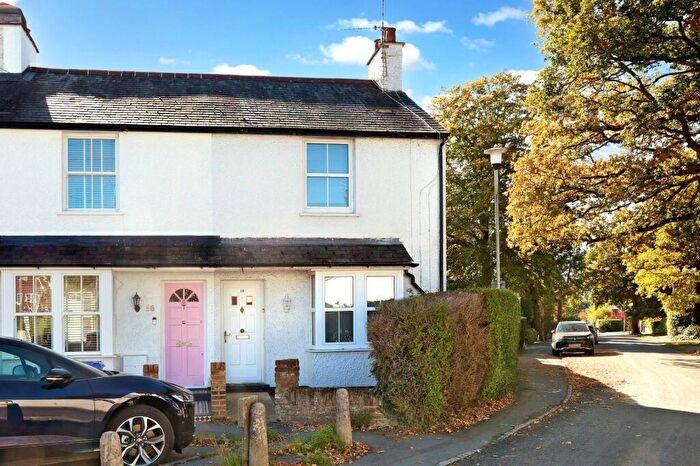 2 Bedroom End Of Terrace House For Sale In Pinewood Close, Gerrards Cross, Buckinghamshire, SL9