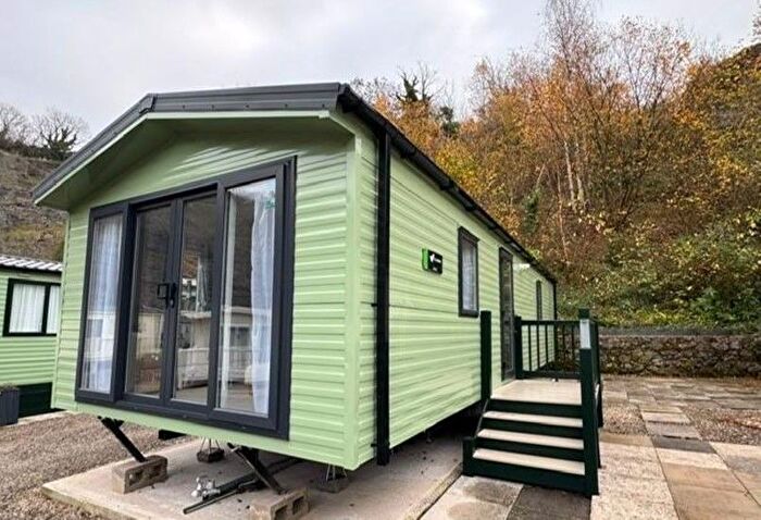 2 Bedroom Mobile/park Home For Sale In Silverdale Road, Warton, Carnforth, LA5