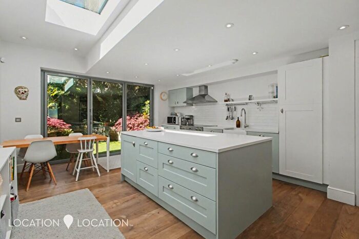 4 Bedroom End Of Terrace House To Rent In Nevill Road, London, N16