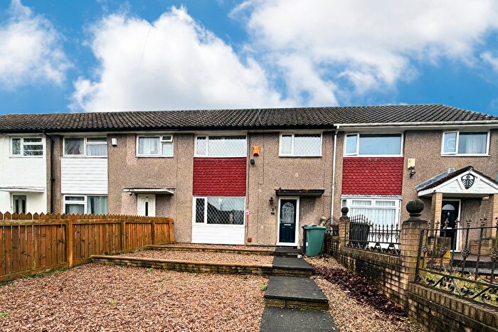 3 Bedroom End Terrace House For Sale In Bodmin Crescent, Leeds, LS10