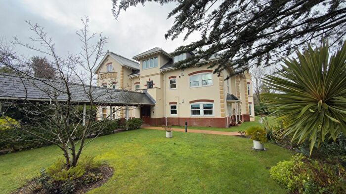 3 Bedroom Apartment To Rent In De Mauley Mews, De Mauley Road, Canford Cliffs, BH13