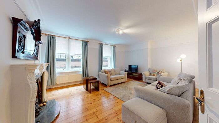 3 Bedroom Flat To Rent In Glentworth Street, London, NW1
