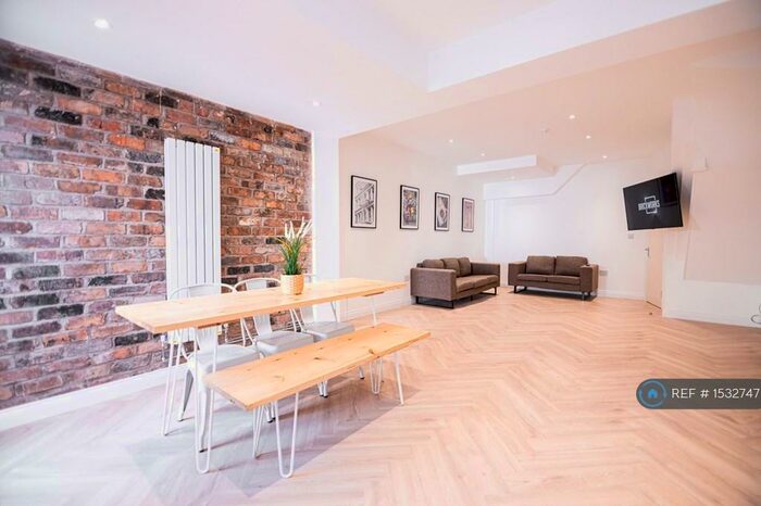 6 Bedroom Terraced House To Rent In Woodcroft Road, Liverpool, L15