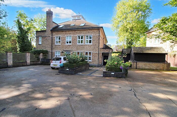 2 Bedroom Flat For Sale In Beechwood Mansions, Amersham Road, HP15