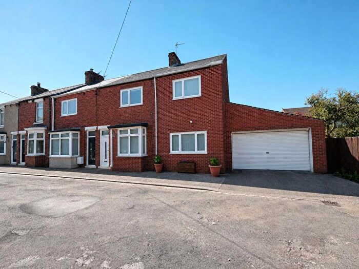3 Bedroom End Of Terrace House For Sale In Vine Street, Byers Green, Spennymoor, Durham, DL16