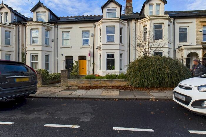 2 Bedroom Flat To Rent In Grosvenor Place, Jesmond, Newcastle Upon Tyne, NE2