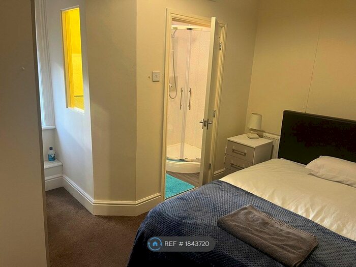 6 Bedroom End Of Terrace House To Rent In Derby, Derby, DE22