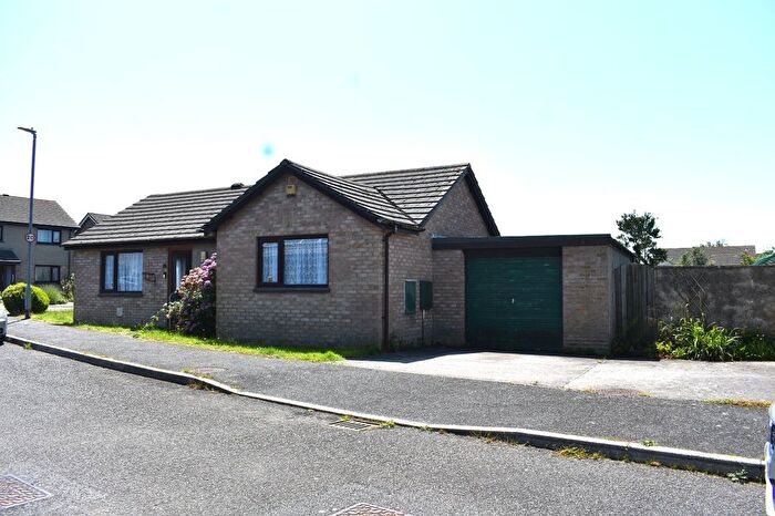 2 Bedroom Bungalow For Sale In Townfield, Pool, Redruth, Cornwall, TR15
