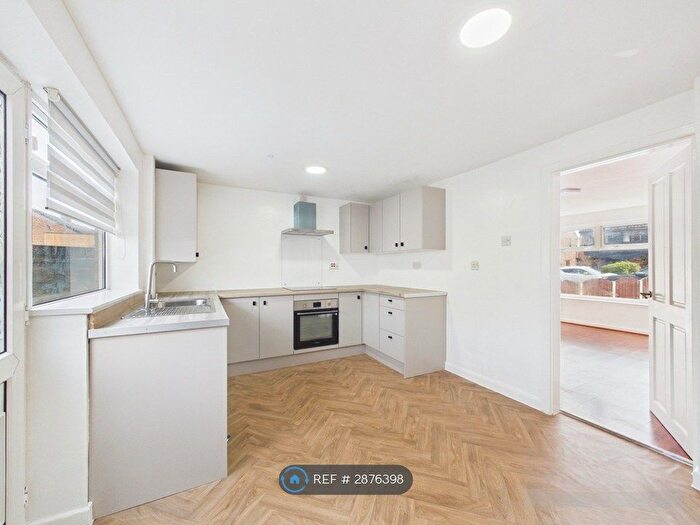 3 Bedroom Semi-Detached House To Rent In Hoy Drive, Manchester, M41