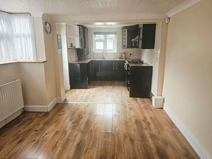 3 Bedroom Terraced House To Rent In Dongola Road, London, E13