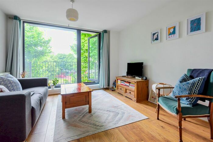 1 Bedroom Flat To Rent In The Drakes, Deptford, SE8