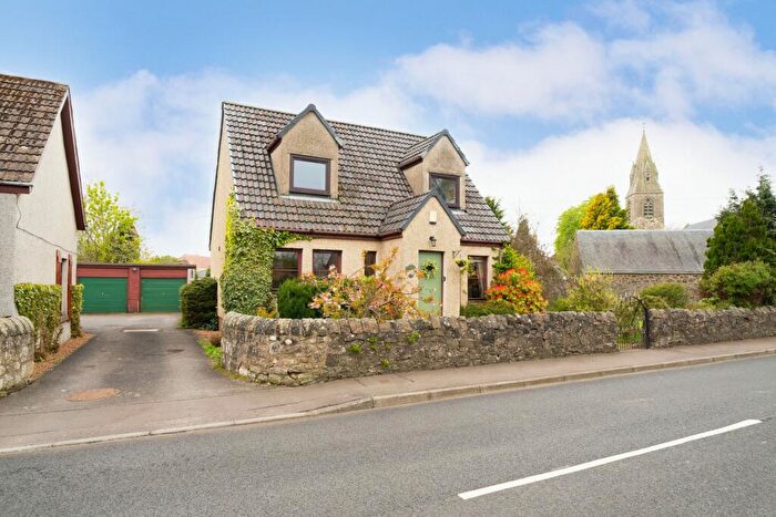 3 Bedroom Detached House For Sale In Melville Road, Ladybank, KY15