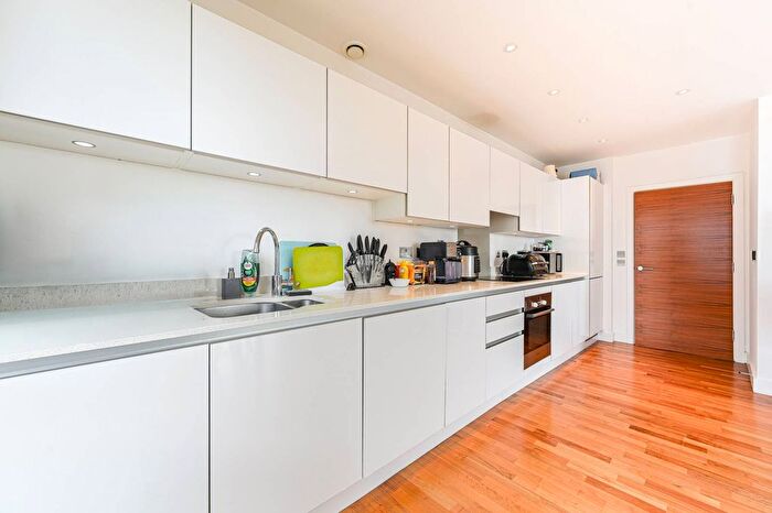 3 Bedroom Flat For Sale In Bellville House, Greenwich, London, SE10