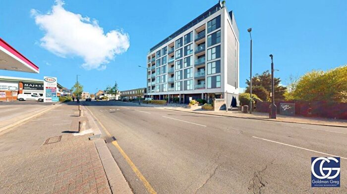 2 Bedroom Apartment To Rent In Charlotte Court, East Barnet Road, London, EN4