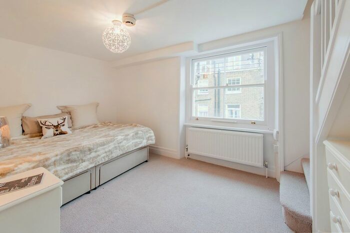 Studio To Rent In Emperors Gate, Kensington, SW7