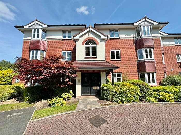 2 Bedroom Flat For Sale In Chamberlain Drive, Wilmslow, SK9
