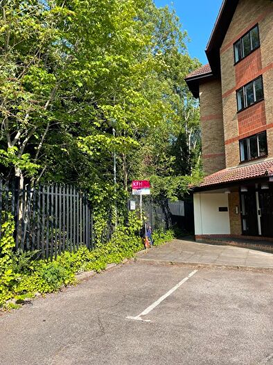 1 Bedroom Flat To Rent In Orchard Grove, London, SE20