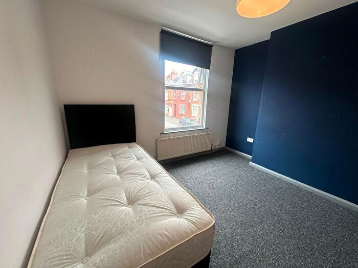 4 Bedroom Terraced House To Rent In St. Christopher Street, Nottingham, Nottinghamshire, NG2