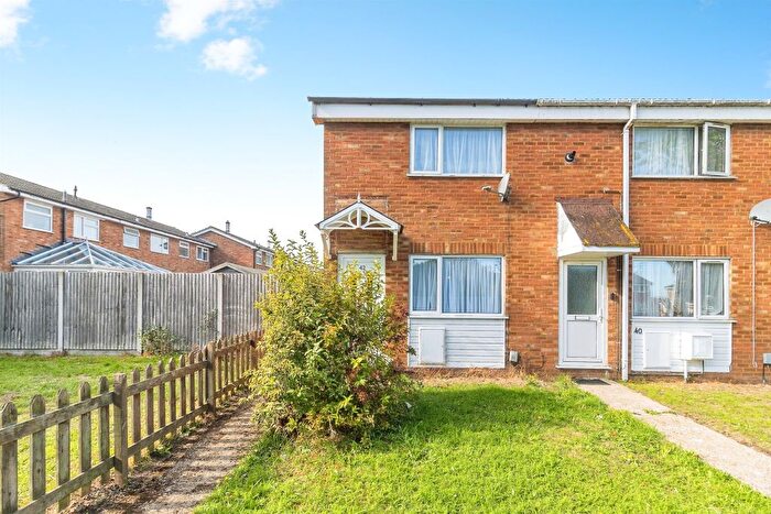 2 Bedroom End Terrace House For Sale In Fareham Way, Houghton Regis, Dunstable, LU5