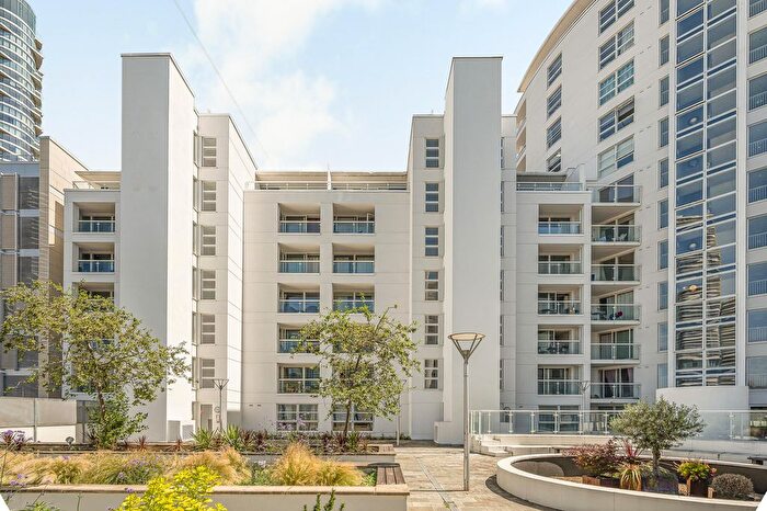 2 Bedroom Flat For Sale In Corona Building, Blackwall Way, Blackwall, London, E14