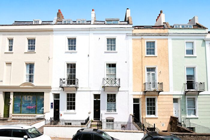 1 Bedroom Flat For Sale In Southleigh Road, Bristol, Somerset, BS8