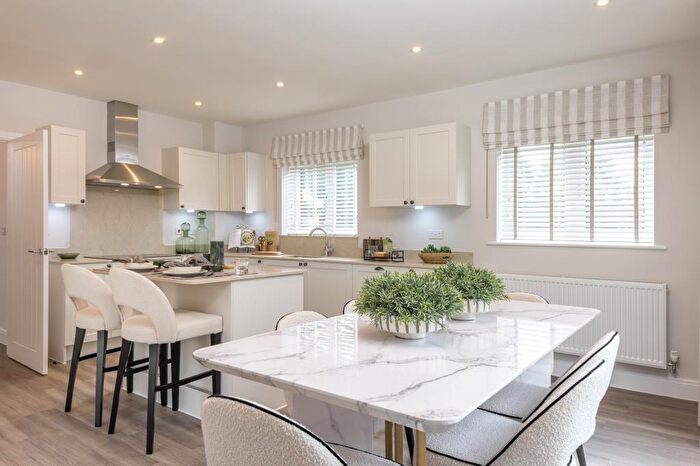 4 Bedroom Detached House For Sale In Dunnock Drive, Woking, Surrey, GU22